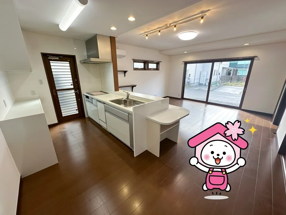 【喜久田町赤沼向】駐車4台OK・ミサワホームの“蔵のある家”〈堂々完成〉