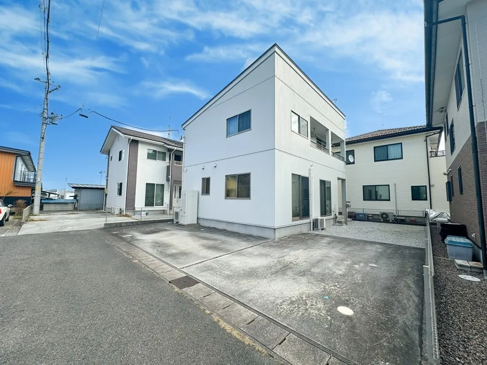 【郡山市大槻町小金林】スタイリッシュな中古戸建が仲間入りしました🏡