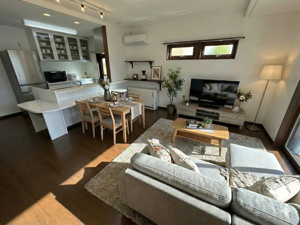 【郡山市喜久田町赤沼向】ホームステージング写真で暮らしをイメージ✨